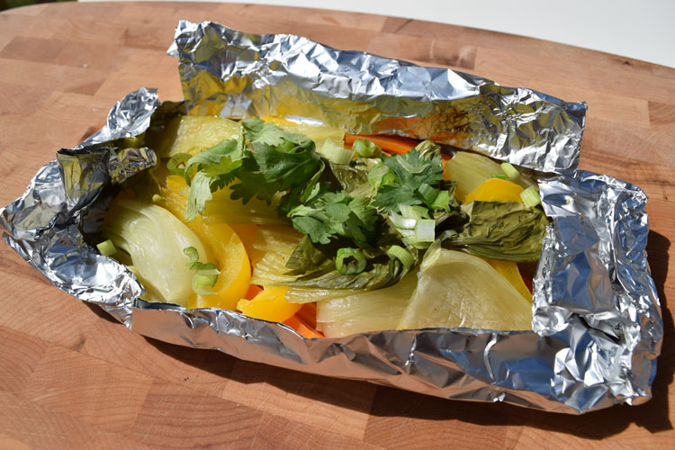 Asian vegetables en papillote